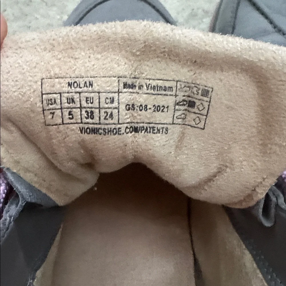 Vionic Nolan boots - Picture 7 of 8
